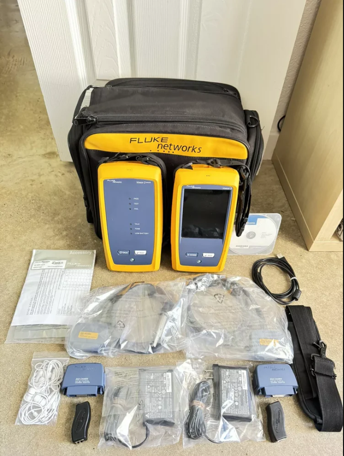 FLUKE Networks DSX-8000 Versiv 2 Cable Certifier Tester Kit
